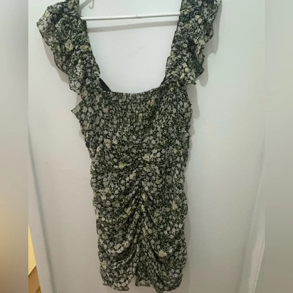 NWOT Astr Green Floral Mini Dress - Picture 6 of 9